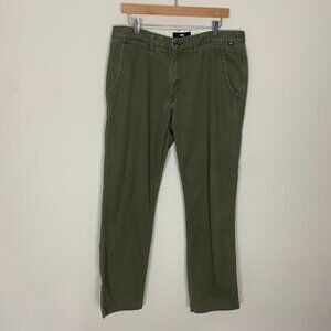 Vans Authentic Chino Stretch Pants Mens 36 in Grape Leaf Green